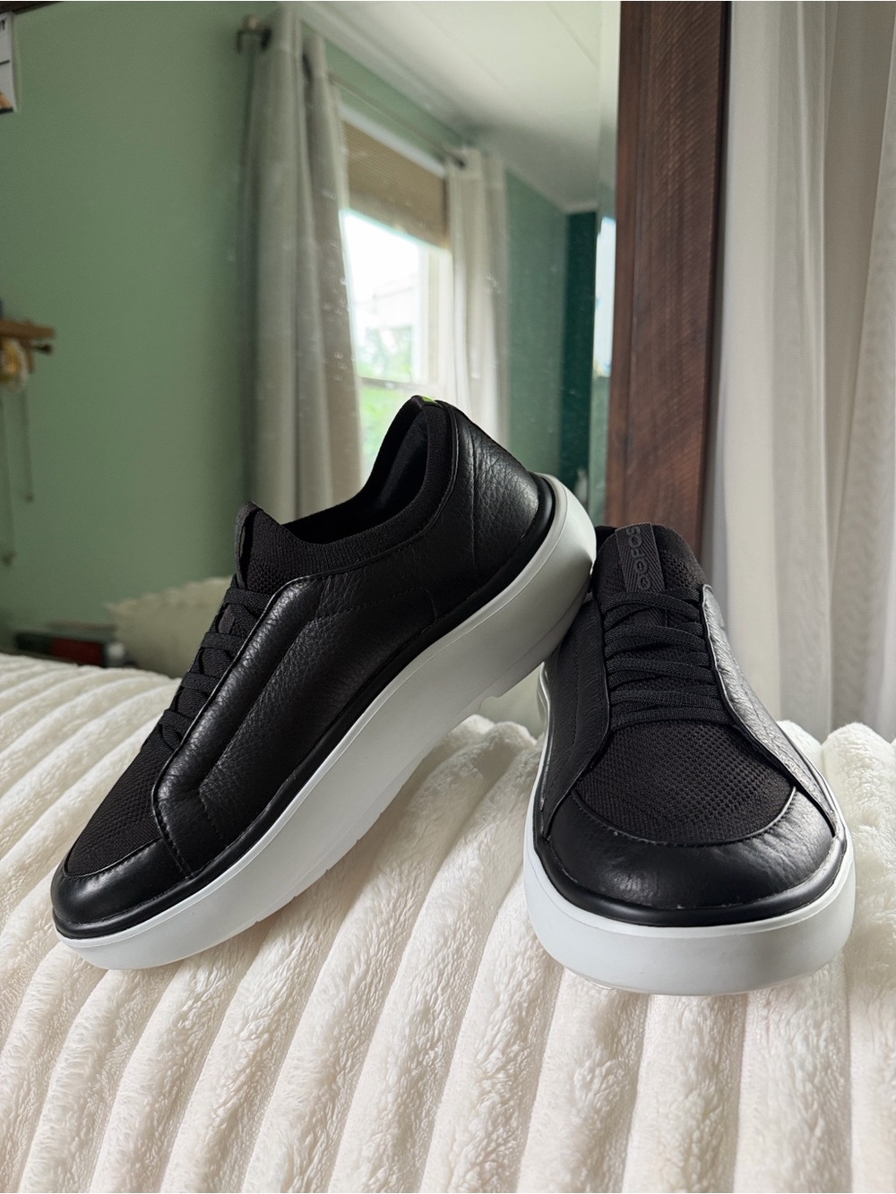 OOFOS Club+ Black/White Leather Slip-On Shoes
